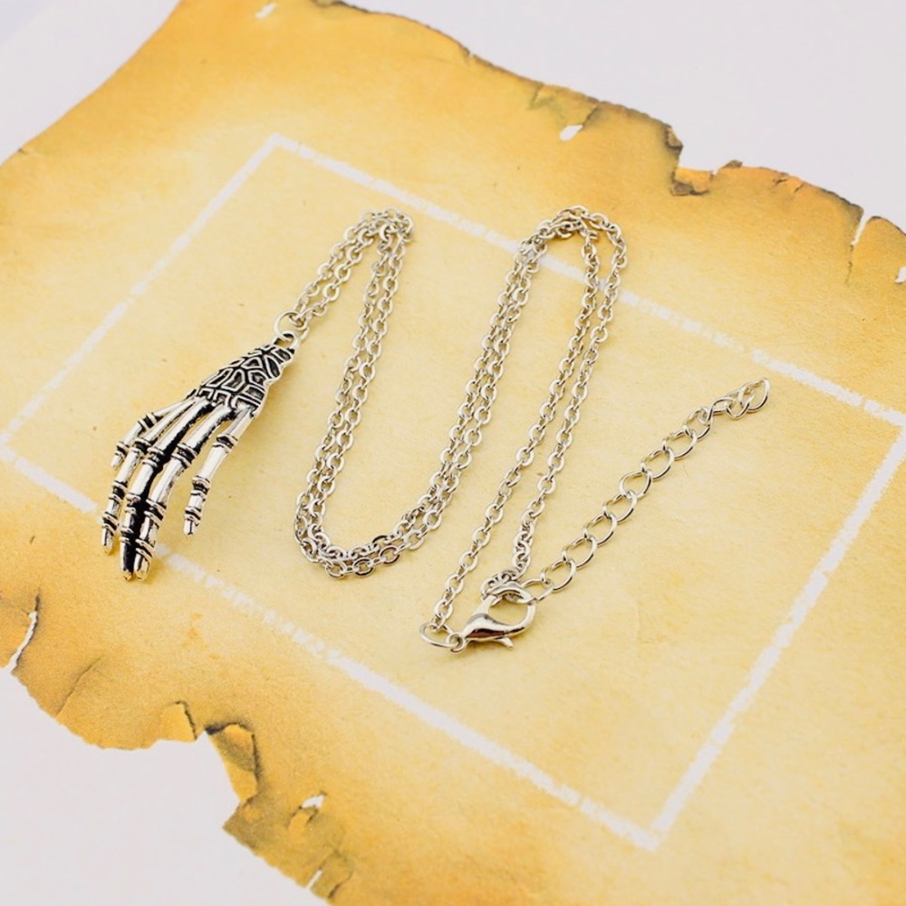 Skeleton ๐ Hand Necklace - Picture 1 of 7